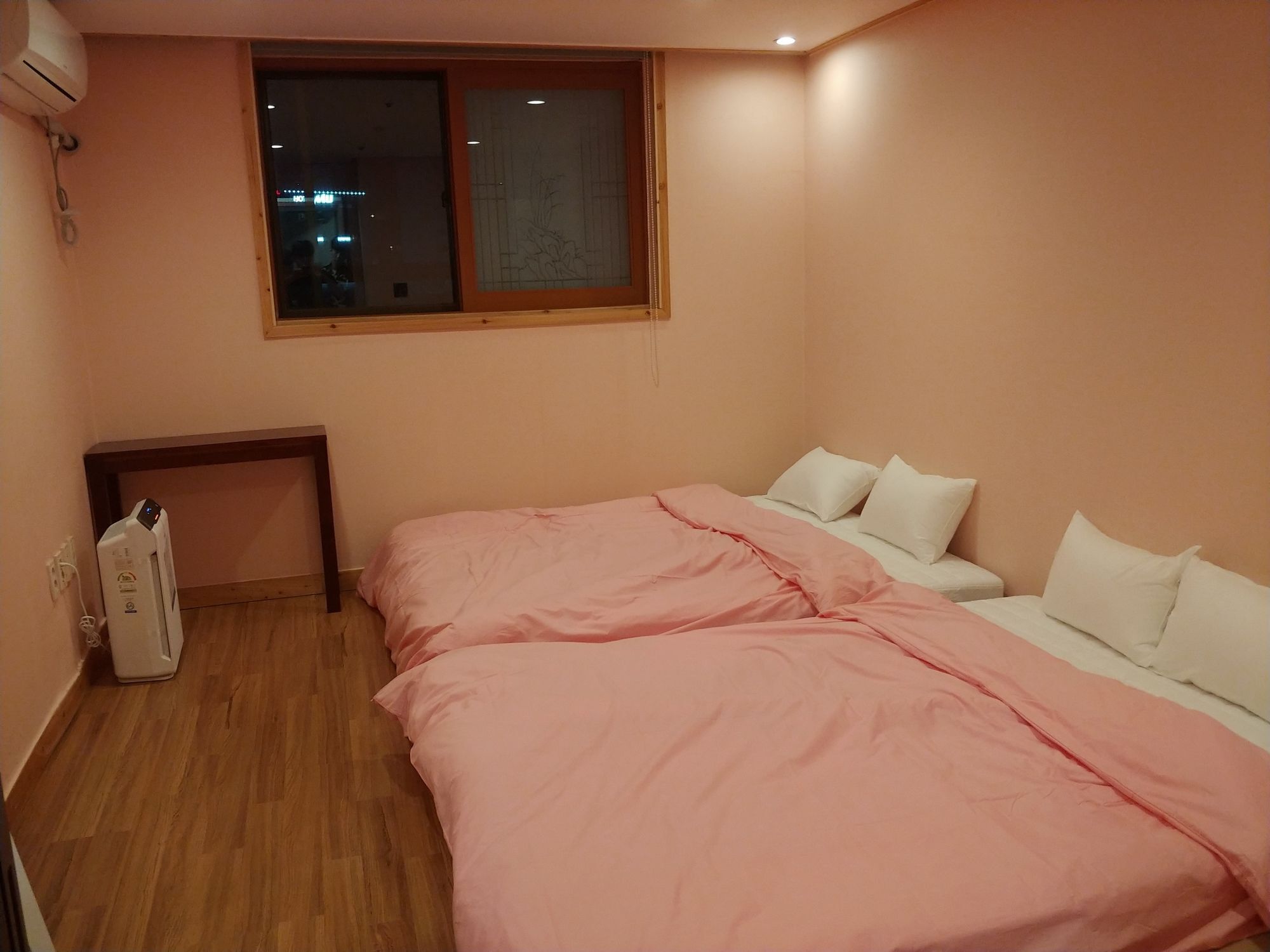 Four Season Guest House Pusan Zewnętrze zdjęcie